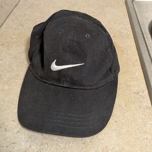 Kids 4-7 Nike Grey and White Logo Cap